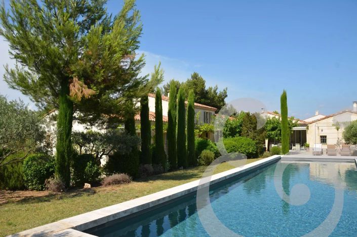 Image No.2-5 Bed House for sale