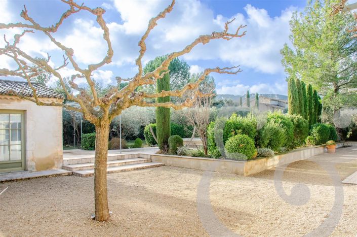 Image No.2-5 Bed House for sale