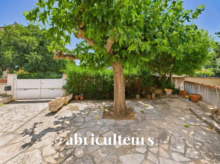 Image No.1-2 Bed House for sale