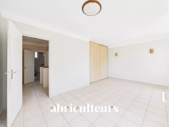 Image No.14-2 Bed House for sale