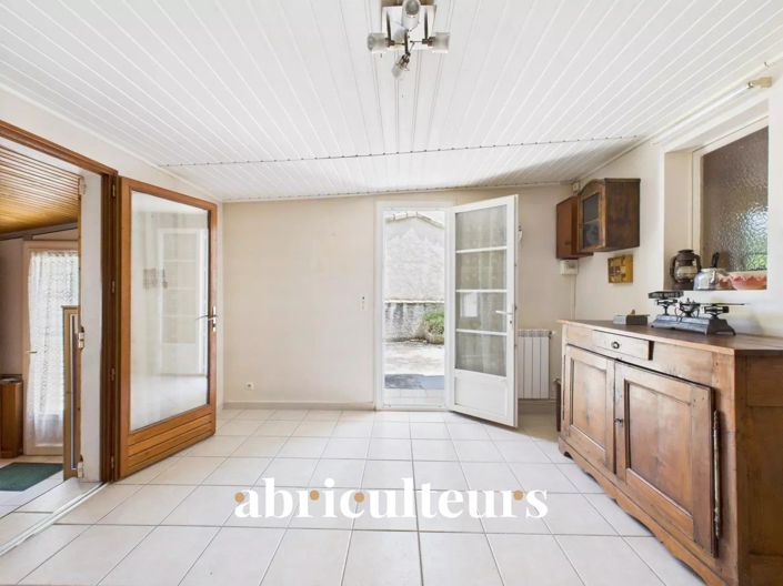 Image No.7-2 Bed House for sale