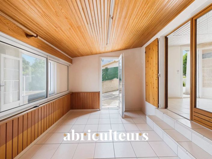 Image No.8-2 Bed House for sale