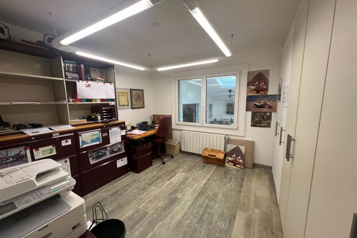 Image No.12-3 Bed House for sale