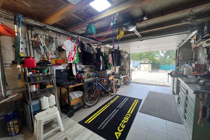 Image No.18-3 Bed House for sale