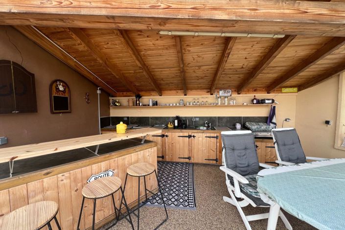 Image No.19-3 Bed House for sale