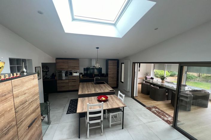 Image No.2-3 Bed House for sale