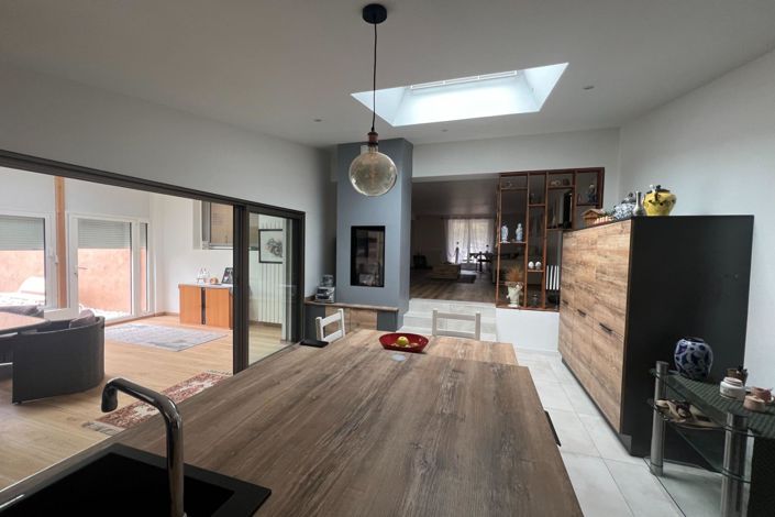 Image No.3-3 Bed House for sale