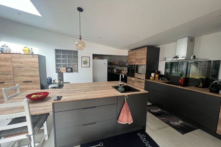 Image No.4-3 Bed House for sale