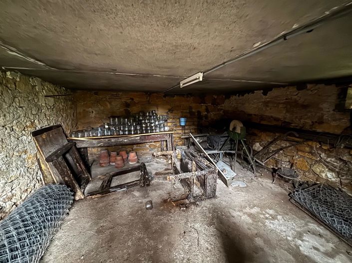 Image No.9-2 Bed House for sale