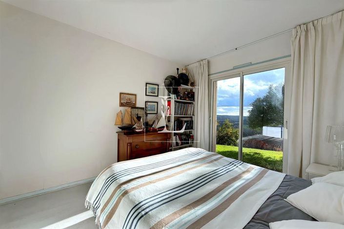 Image No.15-5 Bed House for sale