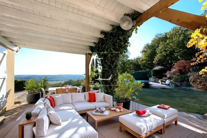 Image No.6-5 Bed House for sale