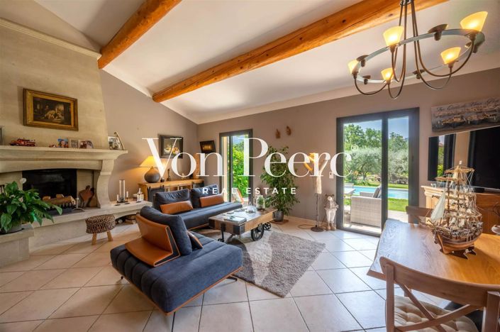 Image No.12-4 Bed House for sale