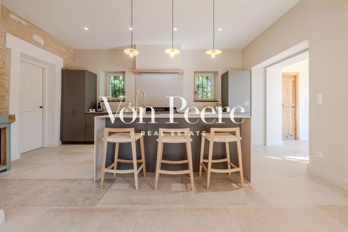 Image No.4-5 Bed House for sale