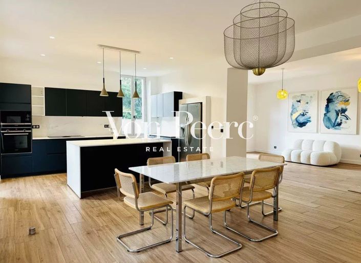 Image No.2-6 Bed House for sale