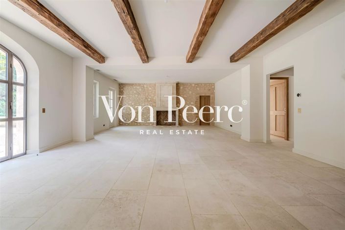 Image No.14-7 Bed House for sale