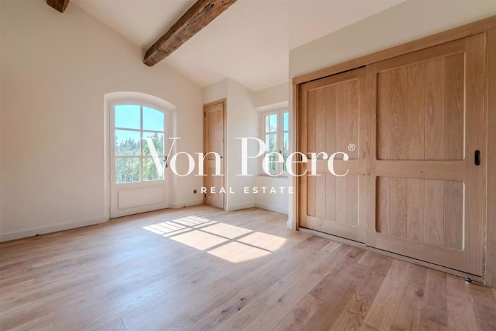 Image No.18-7 Bed House for sale