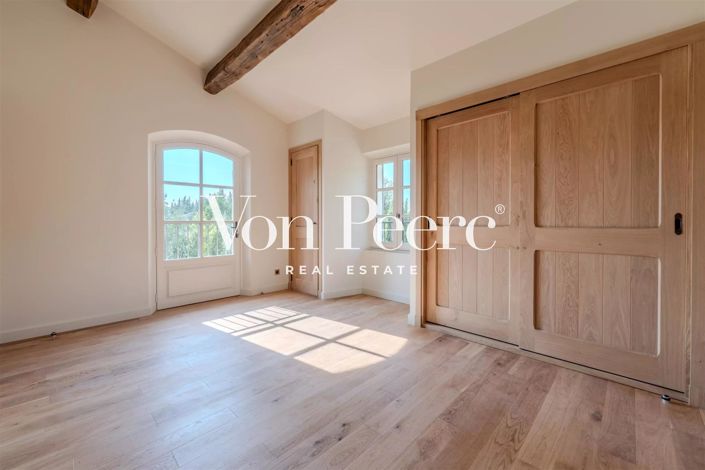 Image No.18-7 Bed House for sale