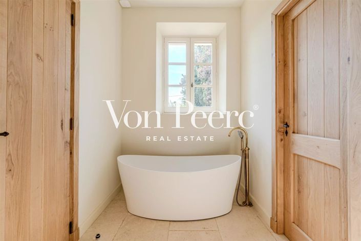 Image No.19-7 Bed House for sale