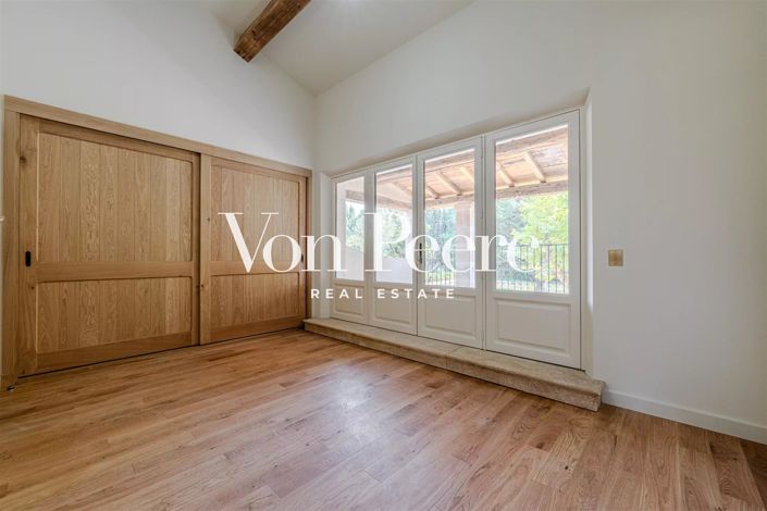 Image No.20-7 Bed House for sale