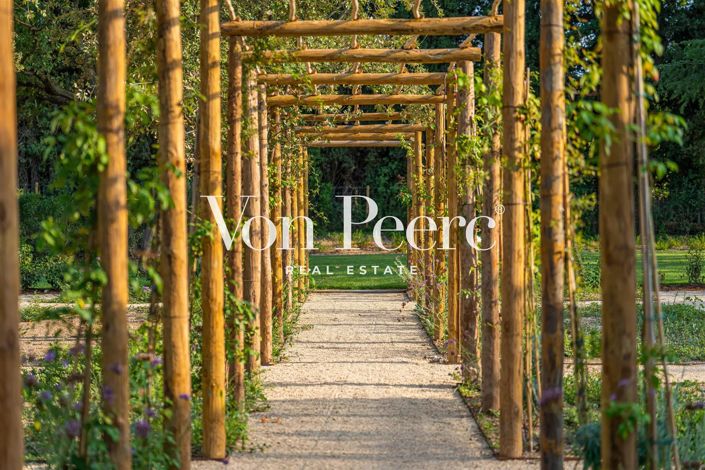 Image No.6-7 Bed House for sale