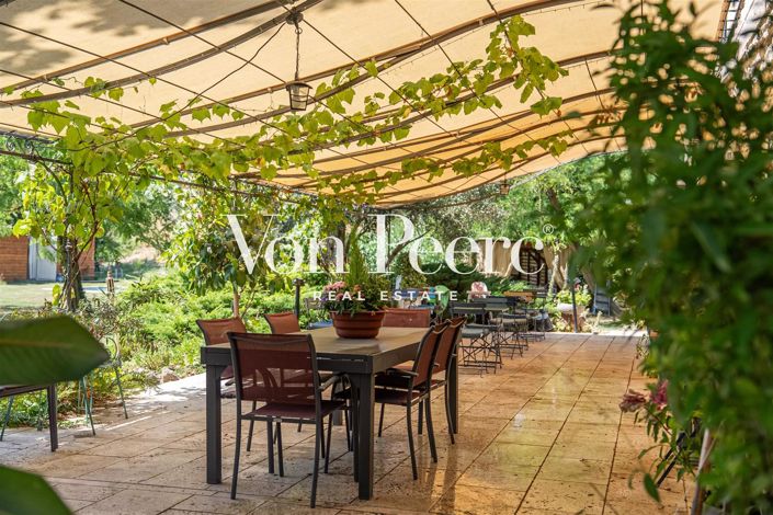 Image No.5-6 Bed House for sale