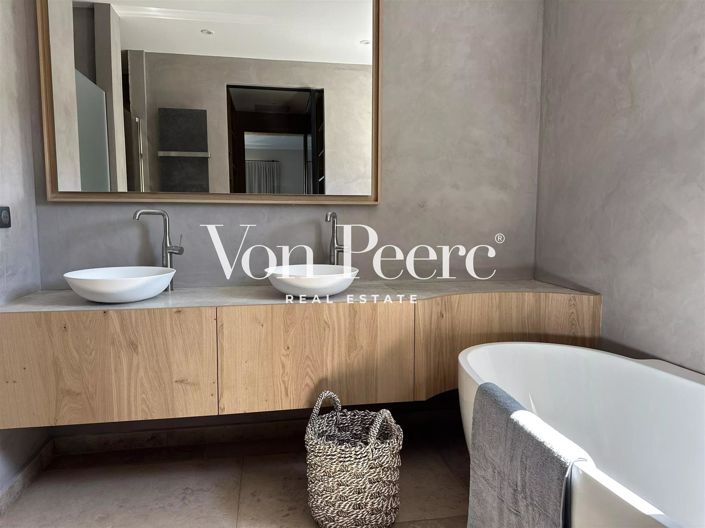 Image No.15-6 Bed House for sale