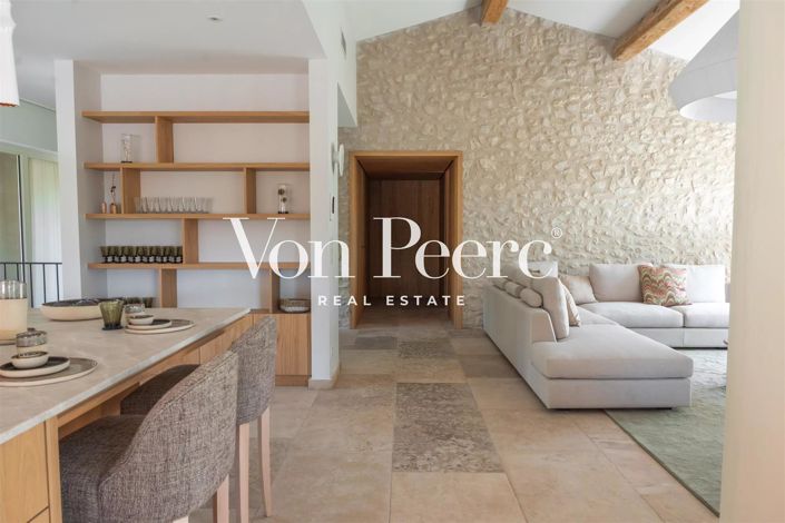 Image No.16-6 Bed House for sale