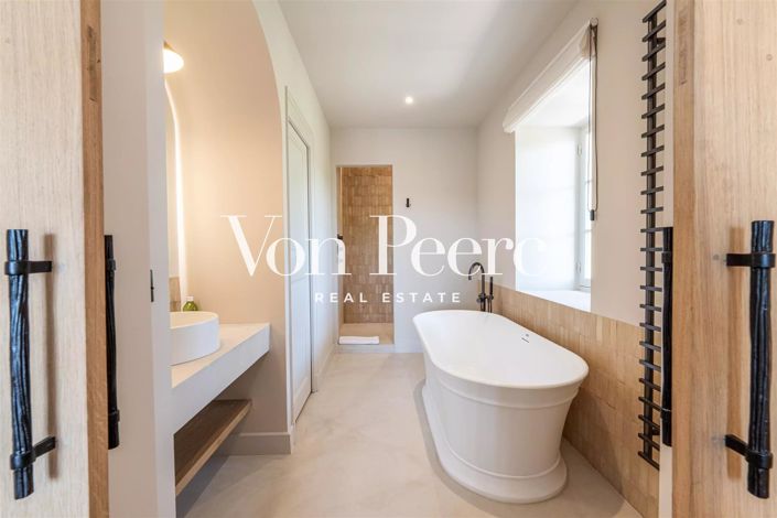 Image No.22-5 Bed House for sale