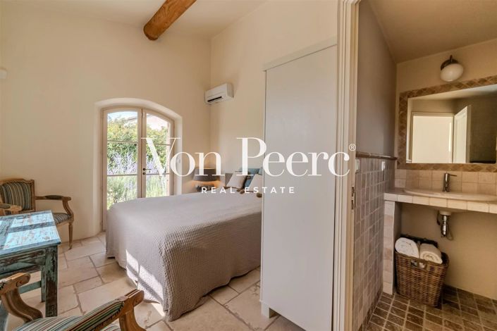 Image No.10-5 Bed House for sale