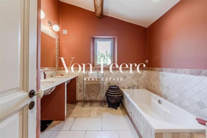 Image No.13-5 Bed House for sale