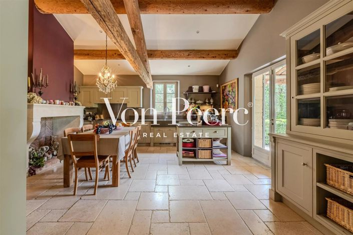 Image No.6-5 Bed House for sale