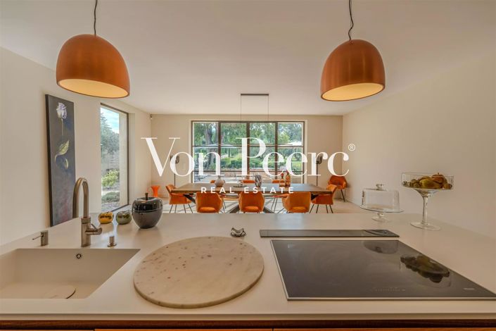 Image No.15-6 Bed House for sale