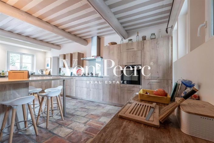 Image No.10-5 Bed House for sale