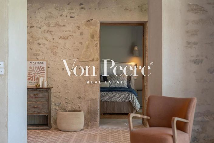 Image No.7-5 Bed House for sale