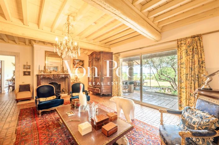 Image No.11-6 Bed House for sale