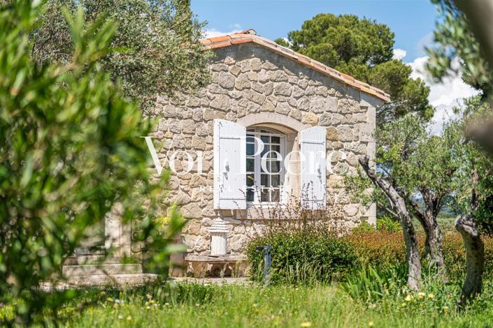 Image No.5-6 Bed House for sale