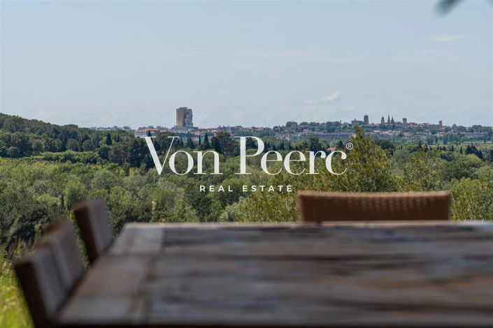 Image No.7-6 Bed House for sale