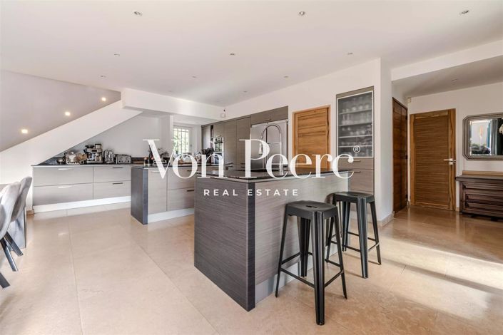 Image No.10-4 Bed House for sale