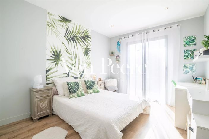 Image No.13-5 Bed House for sale