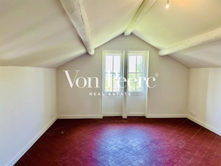 Image No.11-5 Bed House for sale