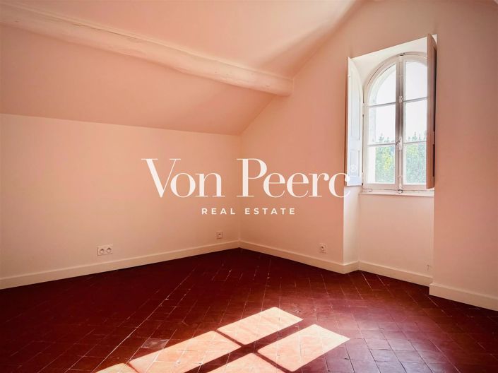 Image No.14-5 Bed House for sale