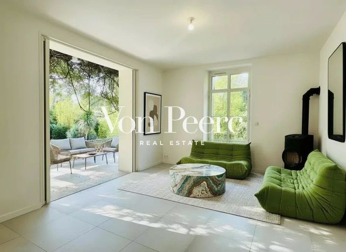 Image No.3-5 Bed House for sale