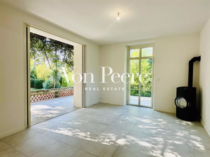 Image No.4-5 Bed House for sale