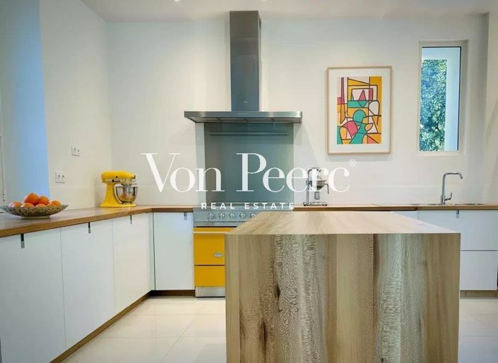 Image No.4-5 Bed House for sale