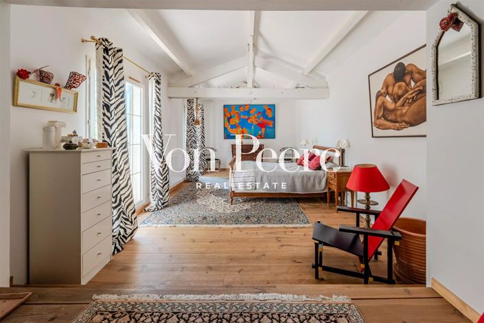 Image No.9-4 Bed House for sale