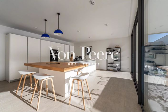 Image No.10-4 Bed House for sale