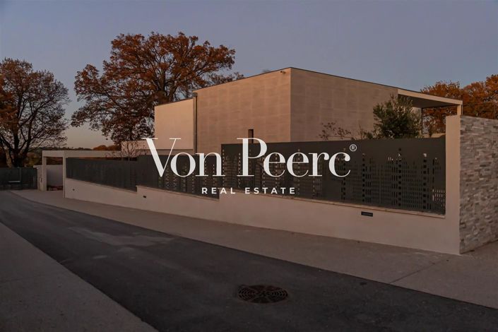 Image No.4-4 Bed House for sale