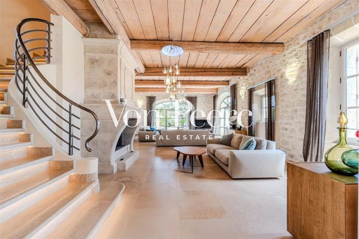 Image No.11-5 Bed House for sale