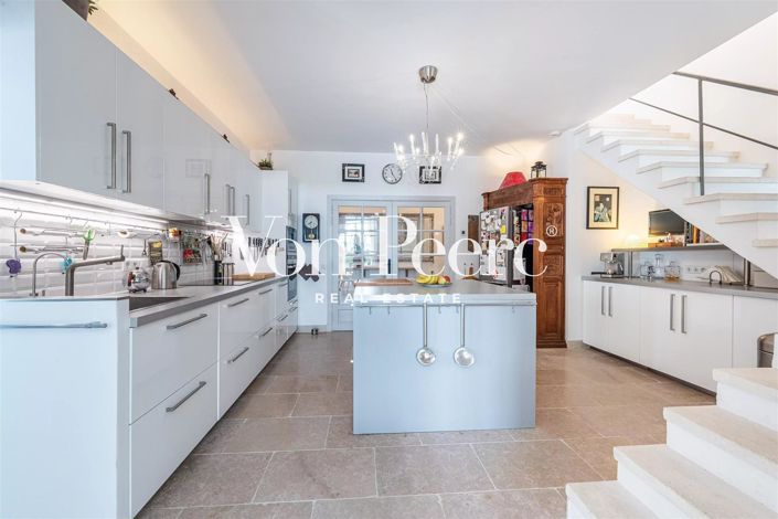 Image No.12-5 Bed House for sale