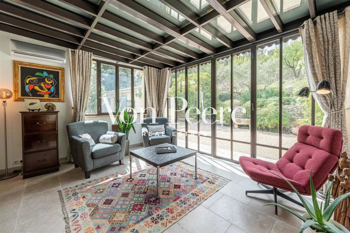 Image No.18-5 Bed House for sale